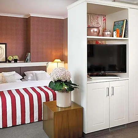 Hotel Goliath Am Dom 5*