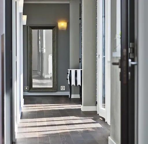 Goliath Am Dom Otel 5*